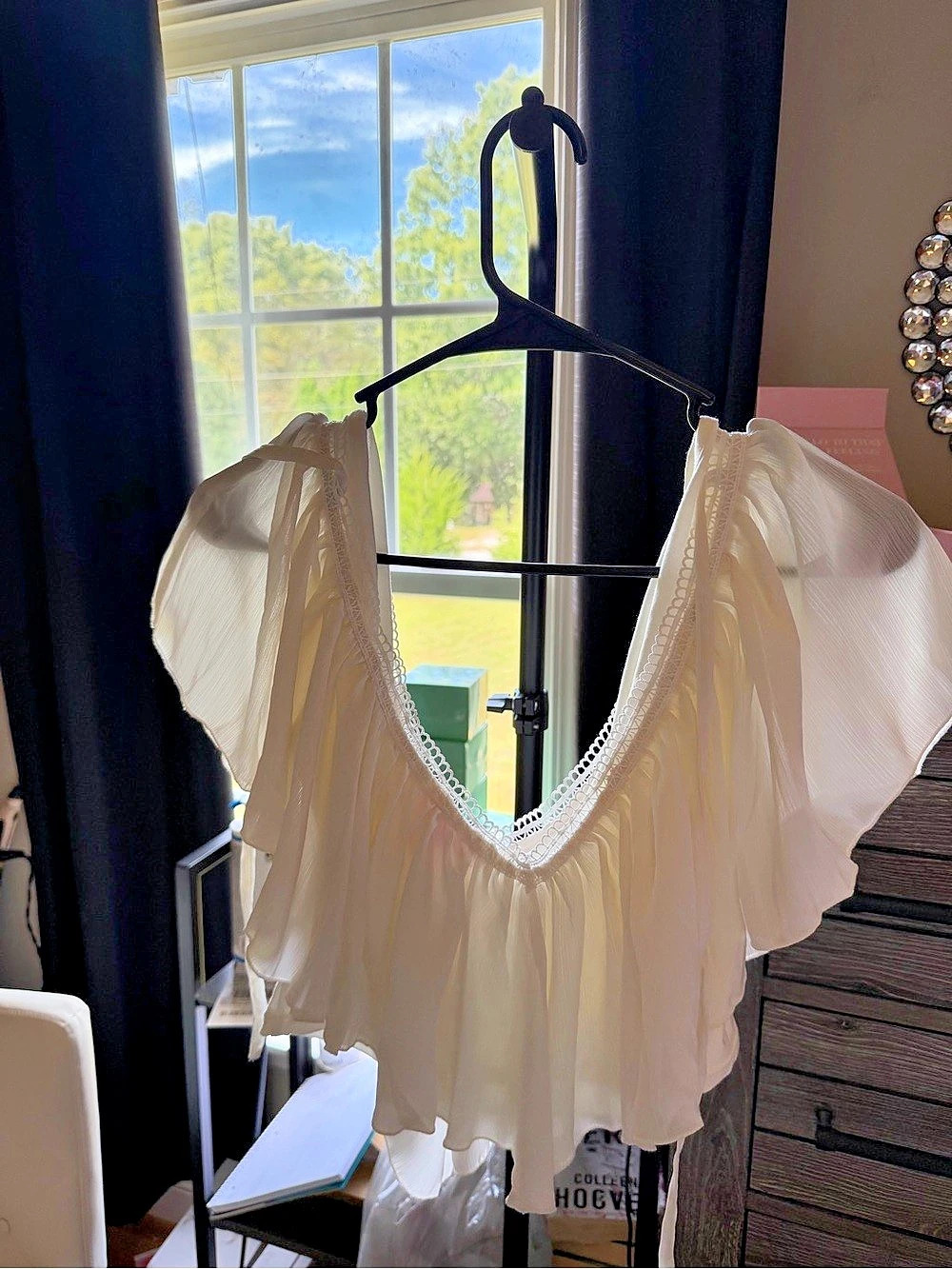 Edikted White Flutter Sleeve Blouse